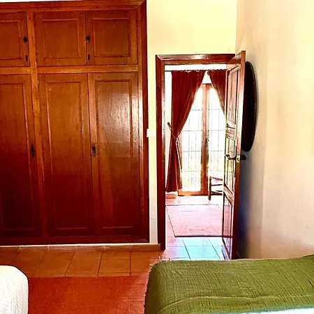 Casa Pueblo Lopez Feriehus *