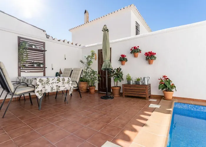 Casa Pueblo Lopez * Фуэнхирола